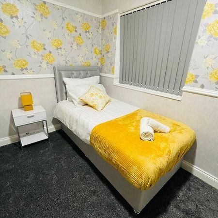 Alder House - A Modern Vibrant 4 Bedroom House Marston Green Екстер'єр фото