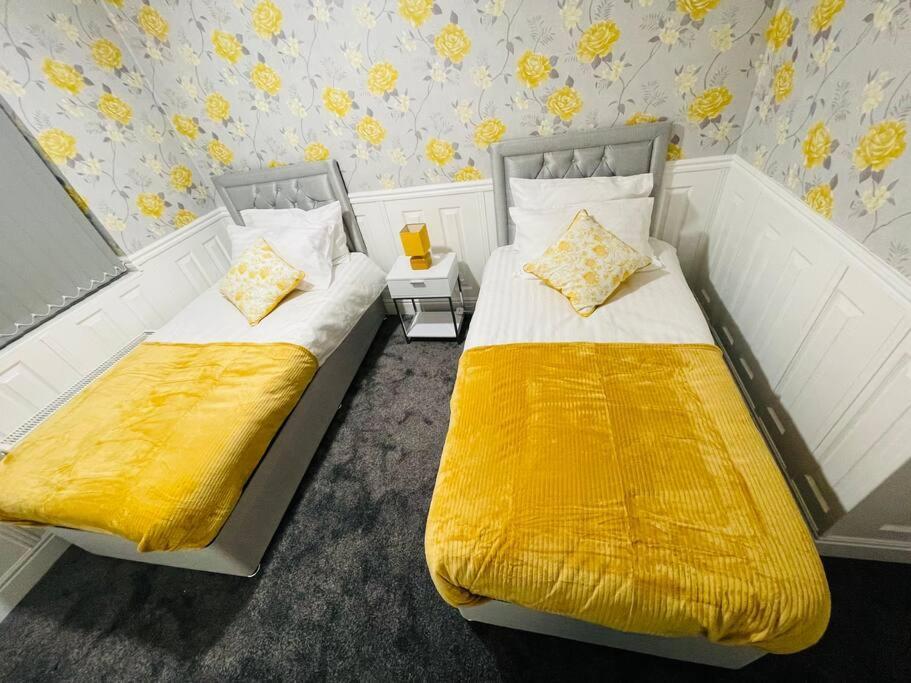 Alder House - A Modern Vibrant 4 Bedroom House Marston Green Екстер'єр фото