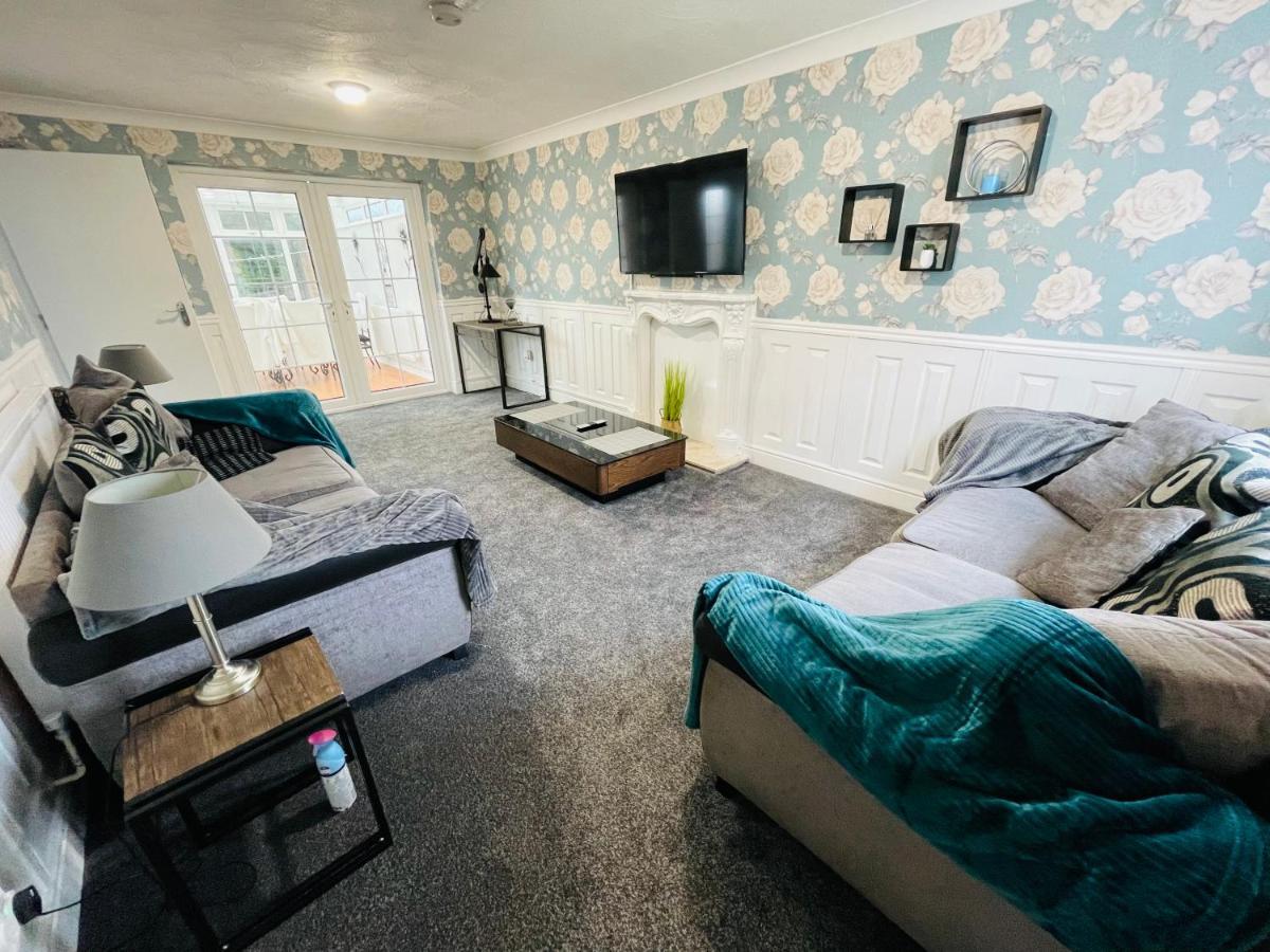 Alder House - A Modern Vibrant 4 Bedroom House Marston Green Екстер'єр фото