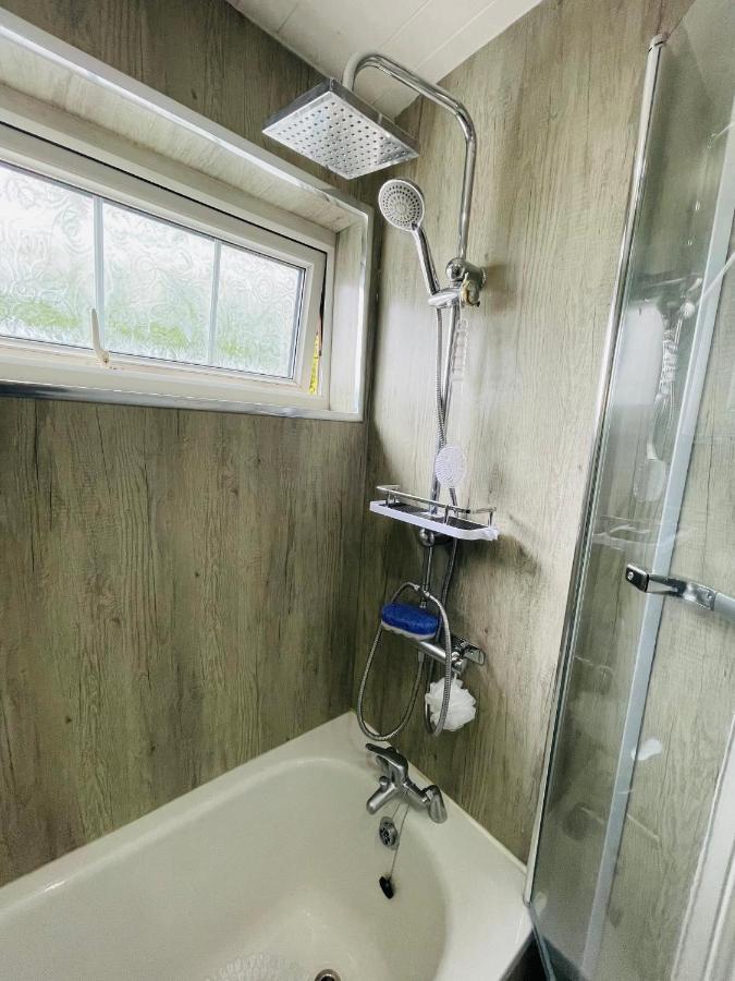Alder House - A Modern Vibrant 4 Bedroom House Marston Green Екстер'єр фото