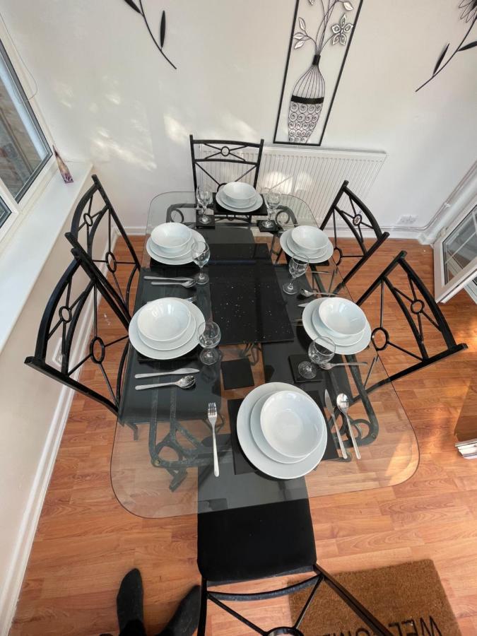 Alder House - A Modern Vibrant 4 Bedroom House Marston Green Екстер'єр фото